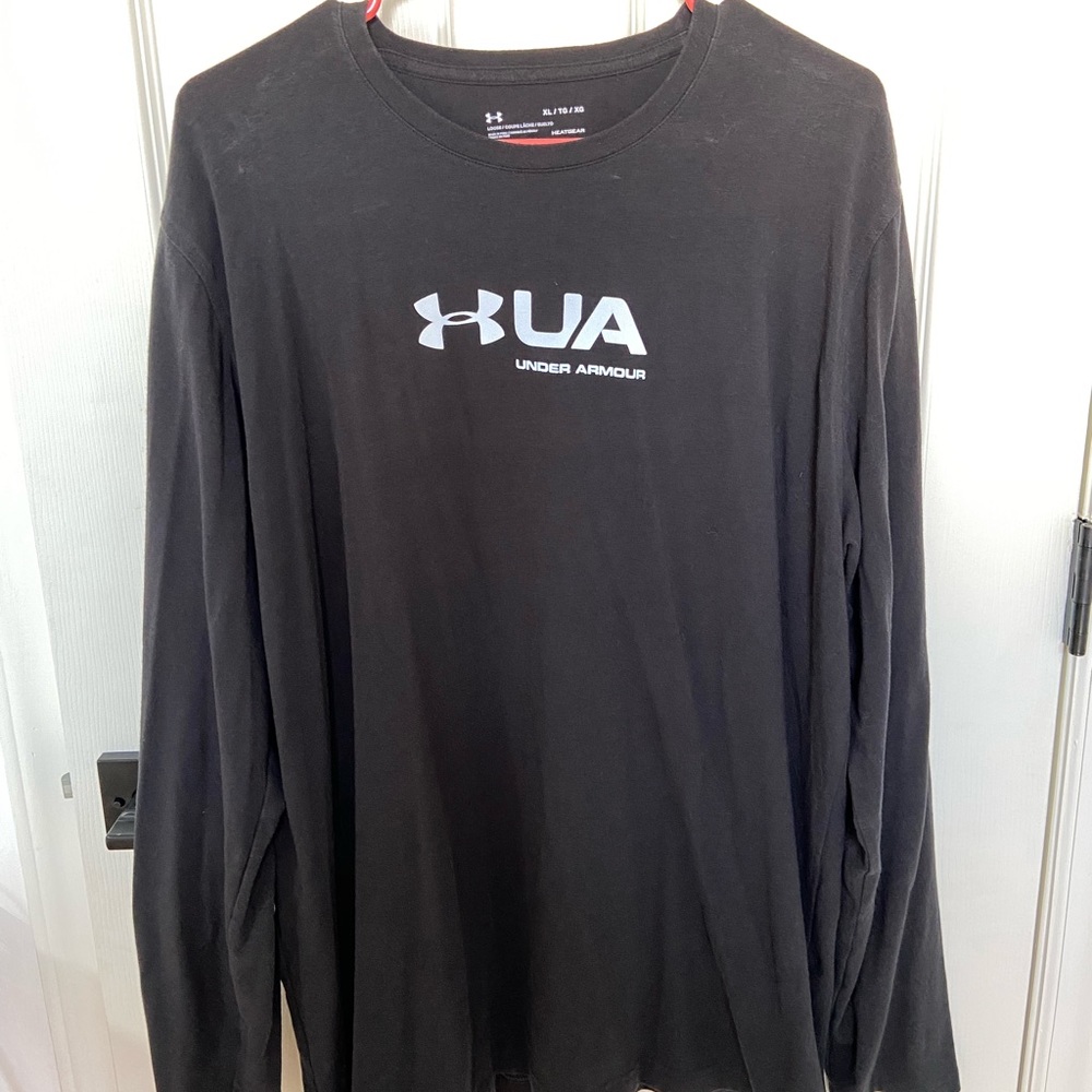 Under Armour long sleeve T-shirt